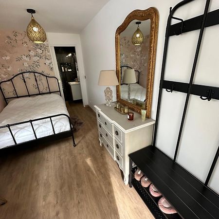 Chambre Proche De Disneyland Paris Coutevroult Ngoại thất bức ảnh